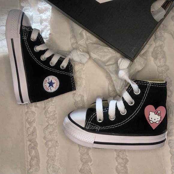 NEW toddlers hello Kitty converse